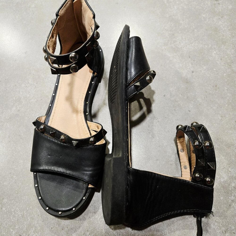 ASPIRER Women's Black Faux Leather Open Toe/Ankle Strap Sandals w/Studs - 7.5M